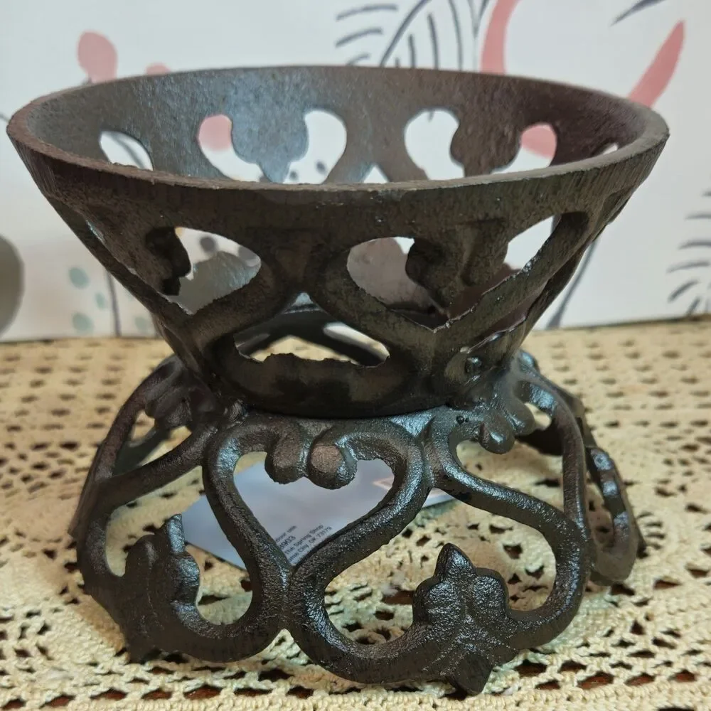 NWT Wrought Metal Console Bowl Stand Holder Scroll Design